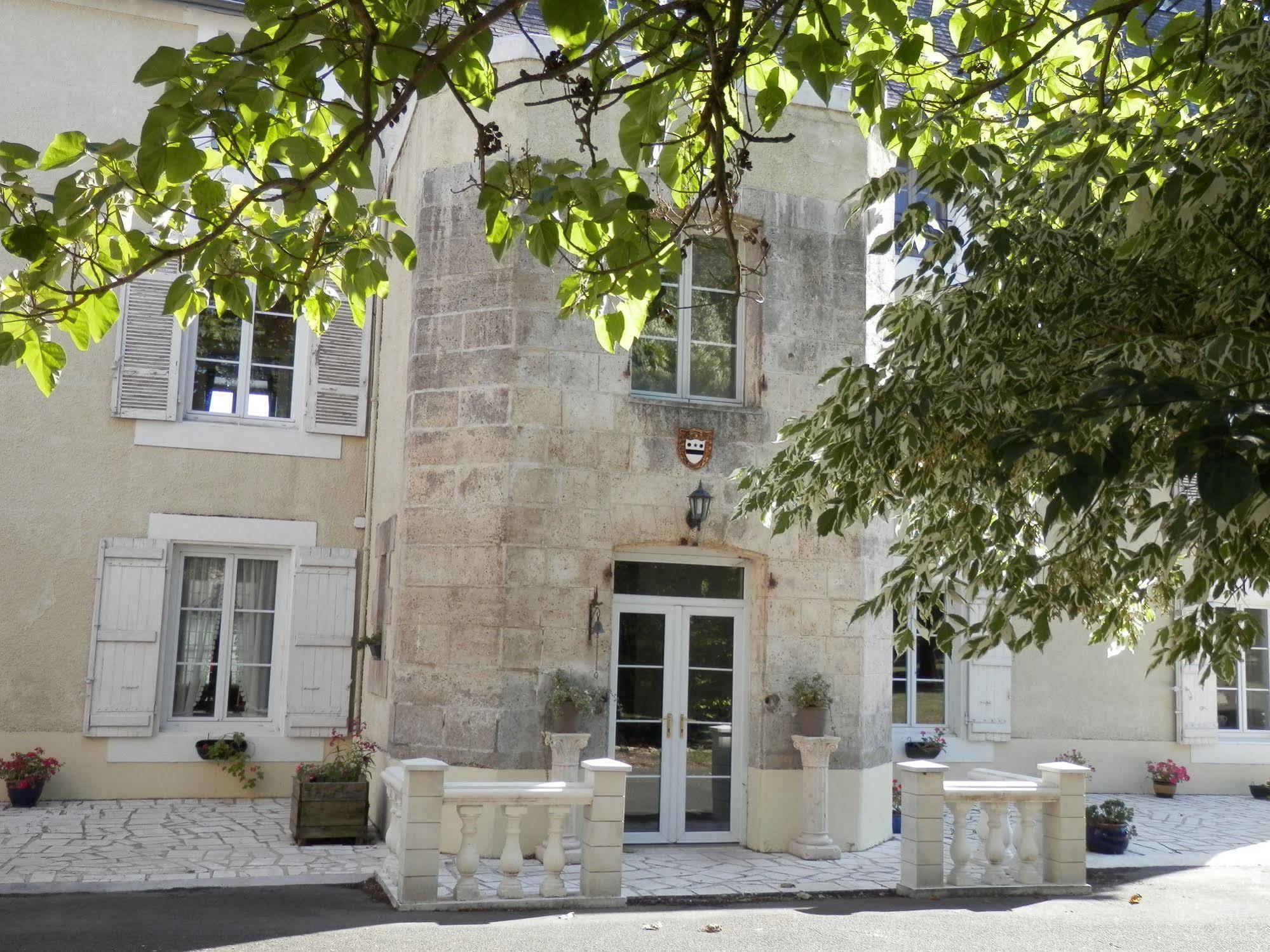 Chateau Ardilleux Exterior photo